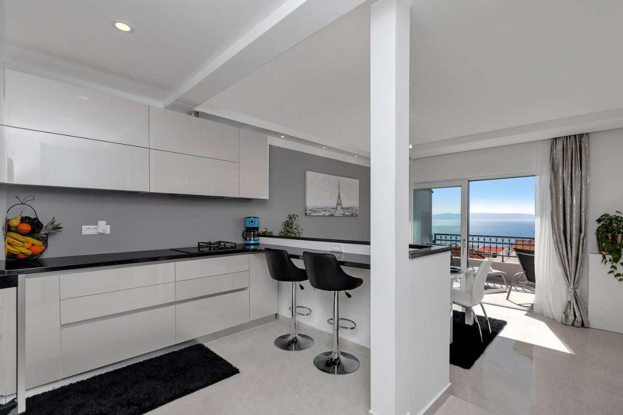 Luxurious Apartment Nino Макарска Екстериор снимка