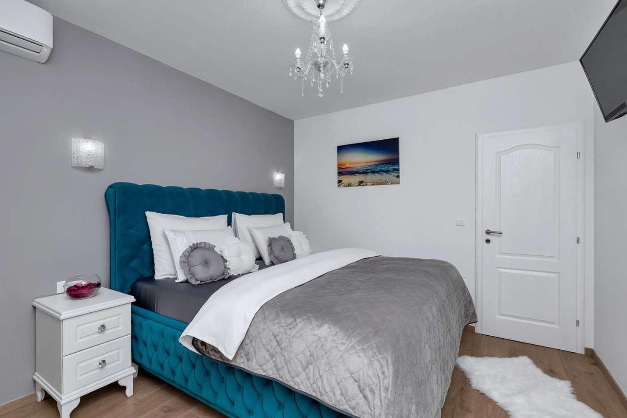 Luxurious Apartment Nino Макарска Екстериор снимка
