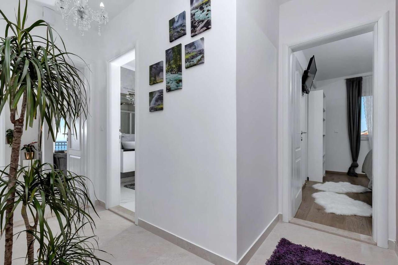 Luxurious Apartment Nino Макарска Екстериор снимка